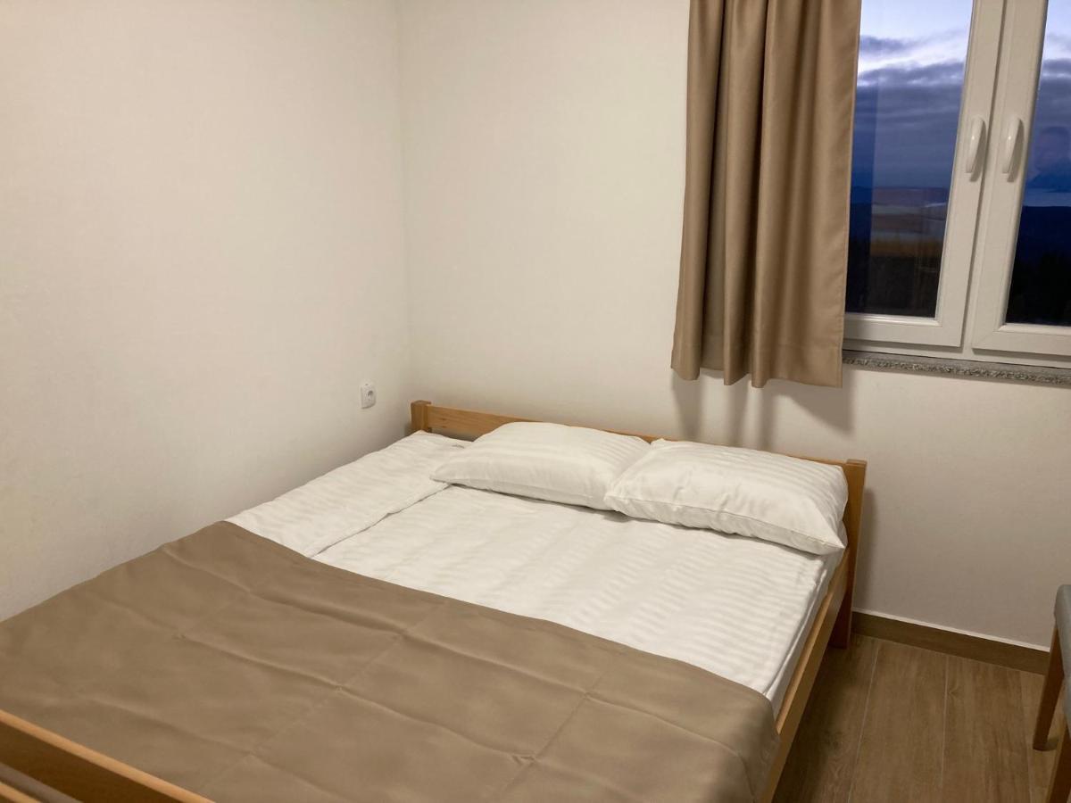 亚霍里纳Vila Trnovo公寓 外观 照片